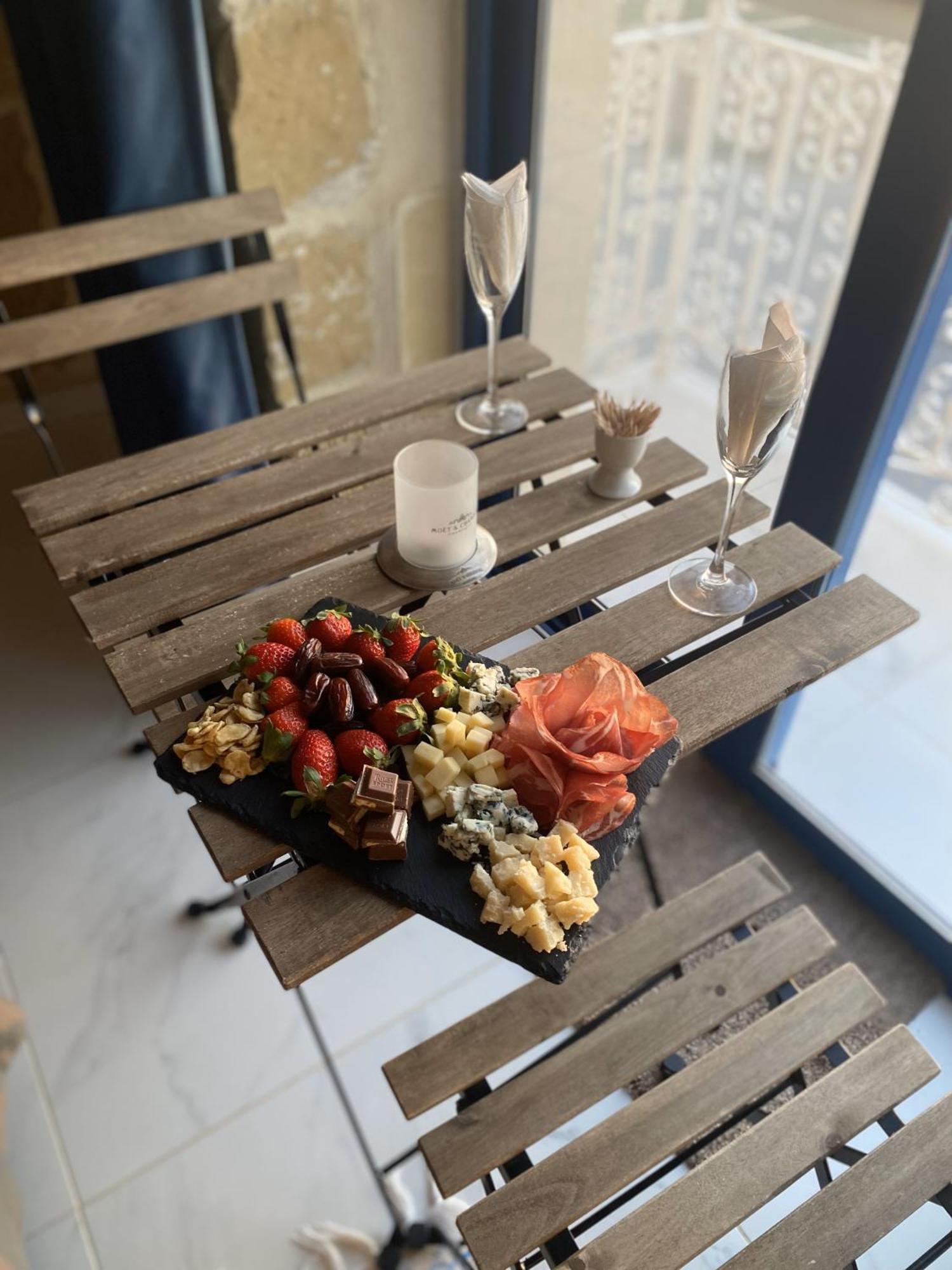 Fiftyfour West Boutique Living Bed & Breakfast อาร์บ ภายนอก รูปภาพ