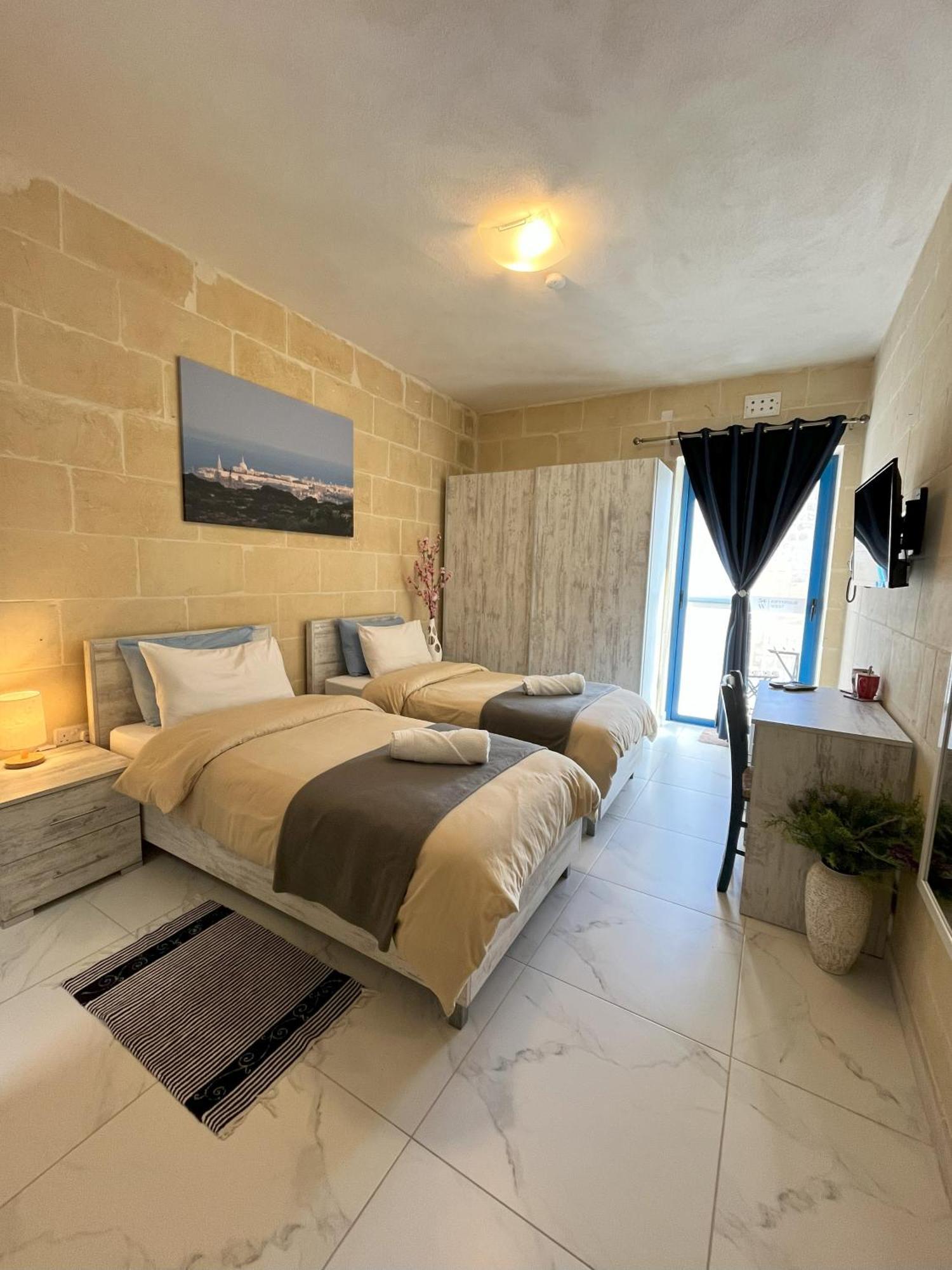 Fiftyfour West Boutique Living Bed & Breakfast อาร์บ ภายนอก รูปภาพ